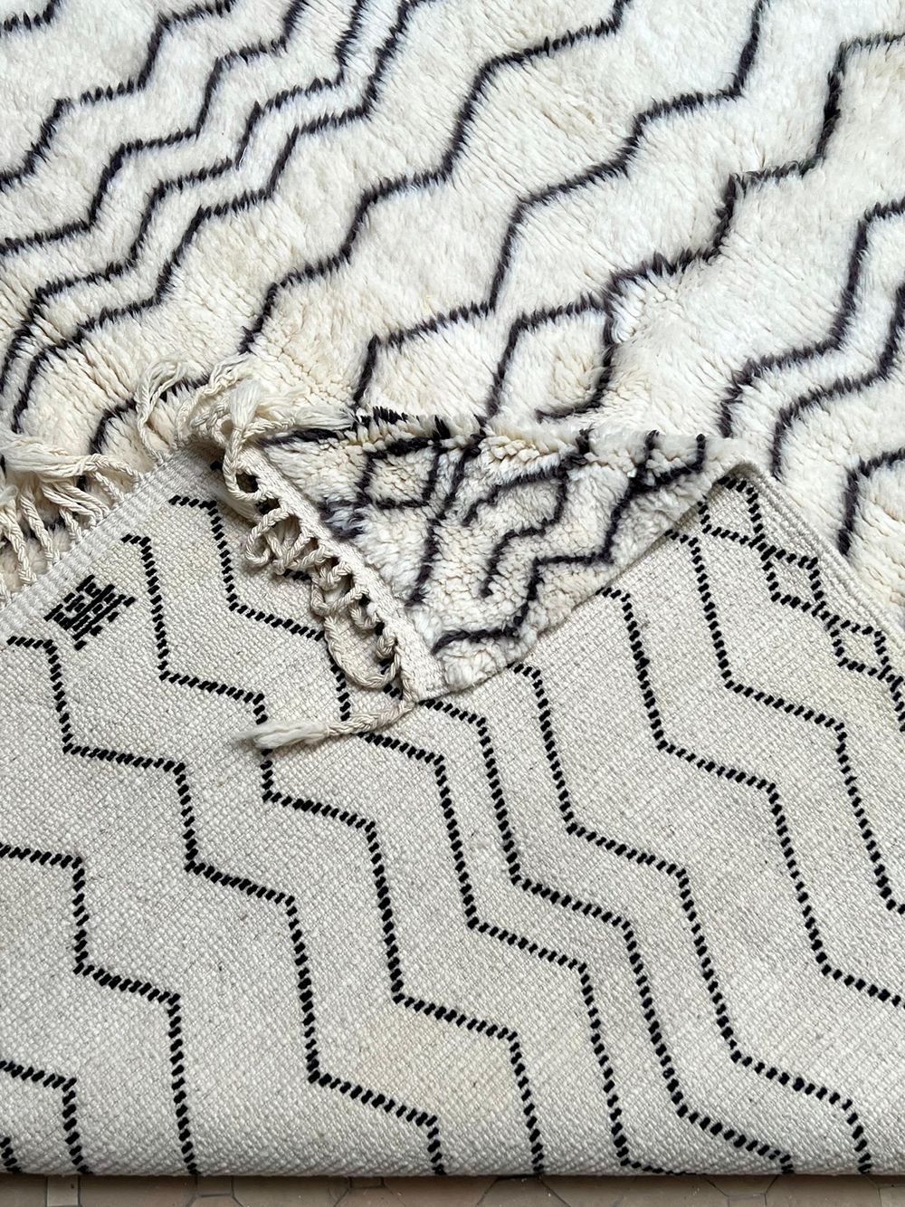 Moroccan Oued Rug 295x210cm