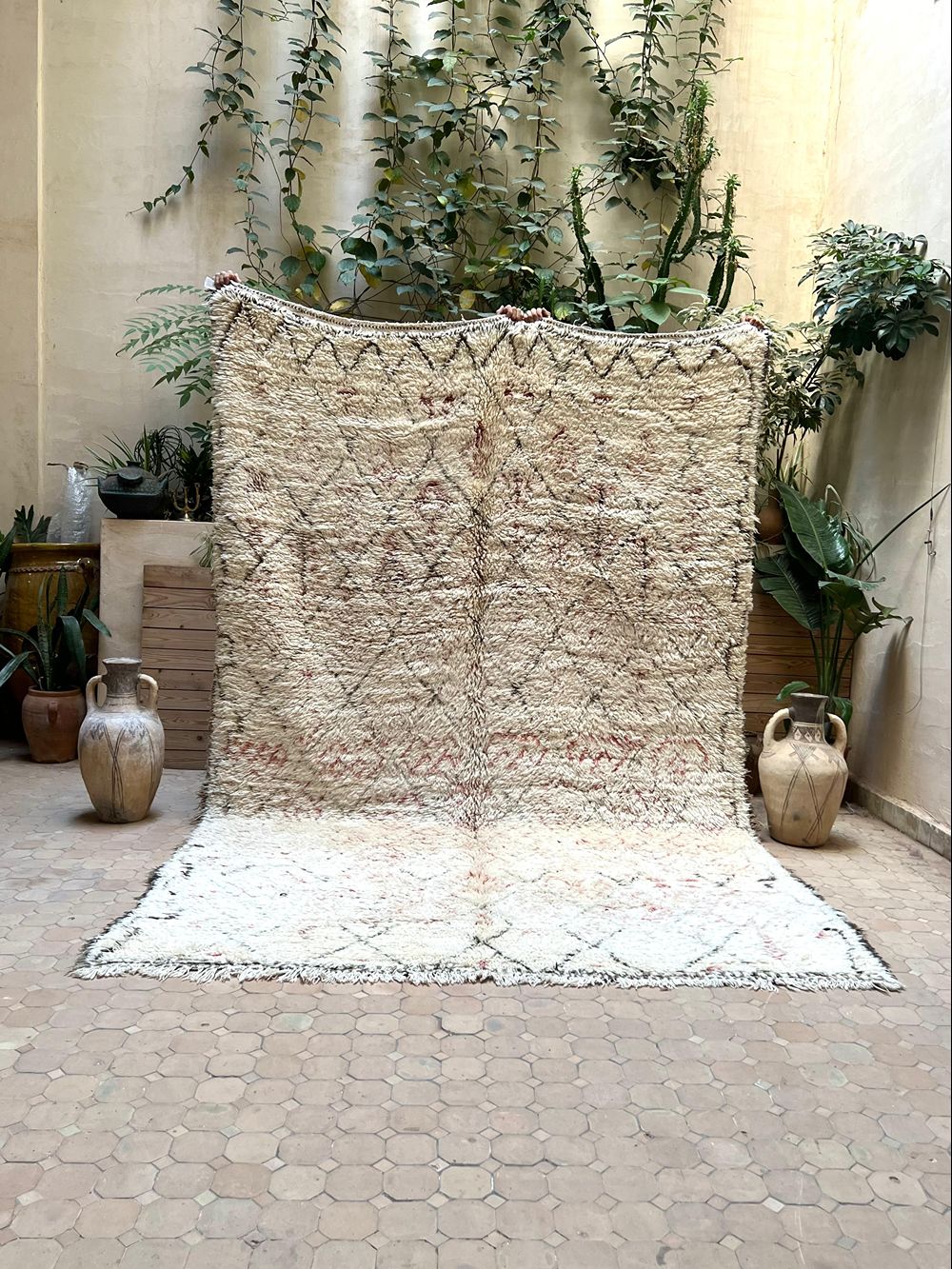 Moroccan Vintage Beni Ouarain Rug 315x205cm