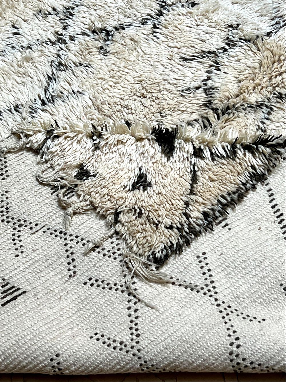 Moroccan Vintage Beni Ouarain Rug 375x190cm