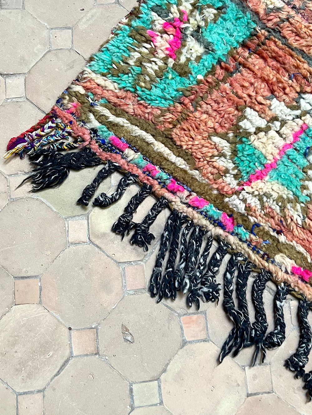 Marokkolainen vintage Boujaad matto 125x65cm