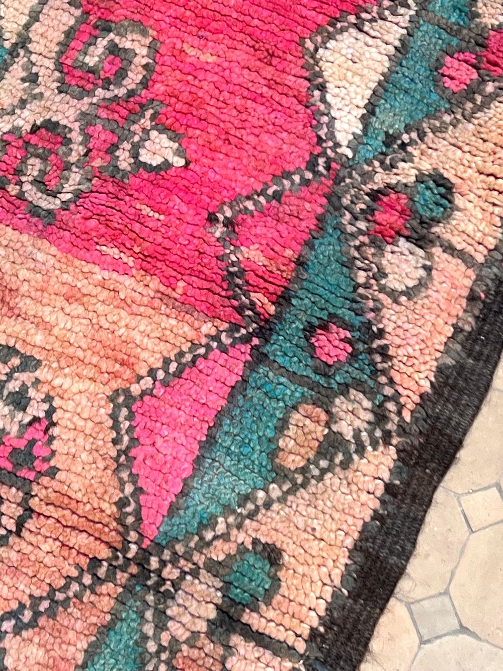 Moroccan Vintage Boujaad Rug 270x120cm