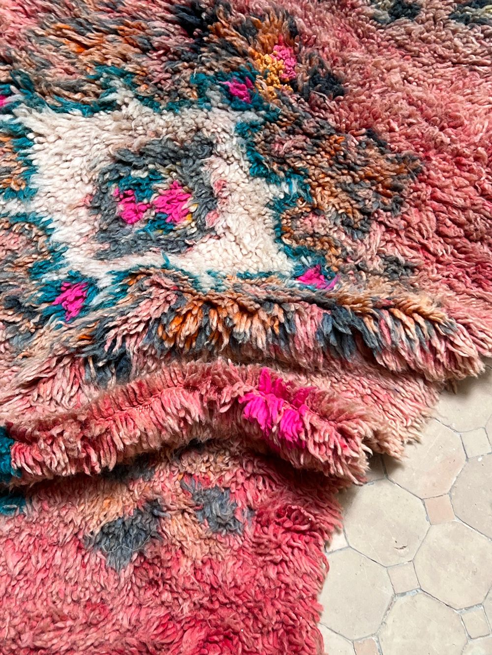 Marokkolainen vintage Boujaad matto 215x100cm