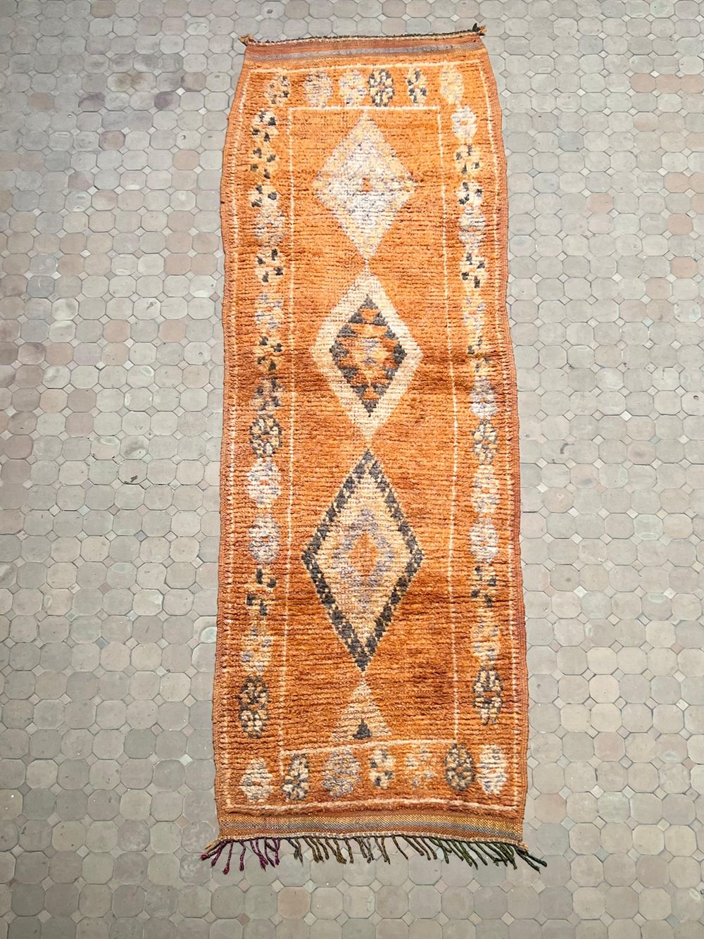 Marokkolainen vintage Boujaad matto 325x100cm