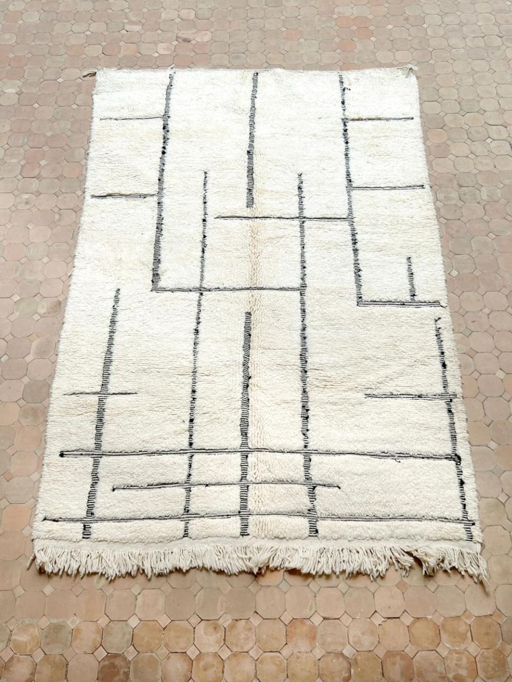 Moroccan Black & White Rug 250x160cm