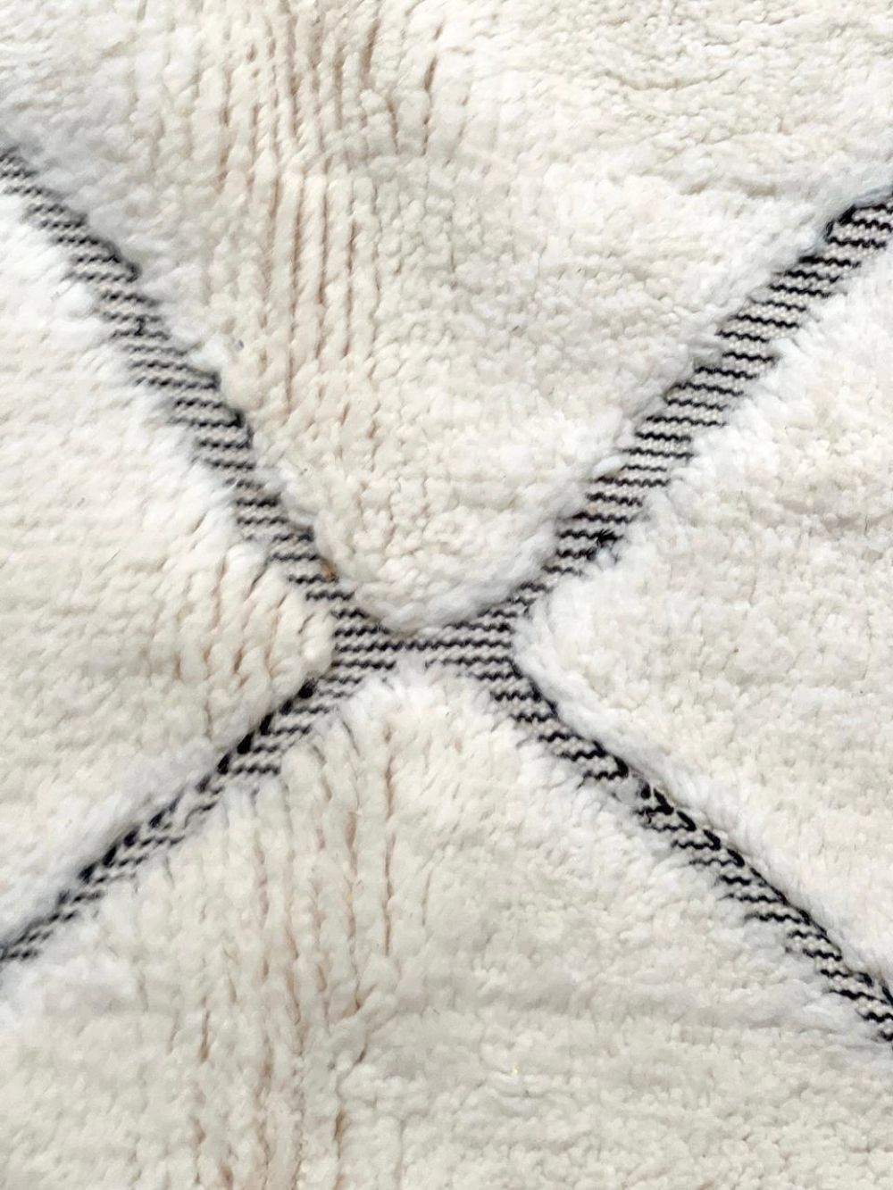 Moroccan Diamond Rug 230x140cm