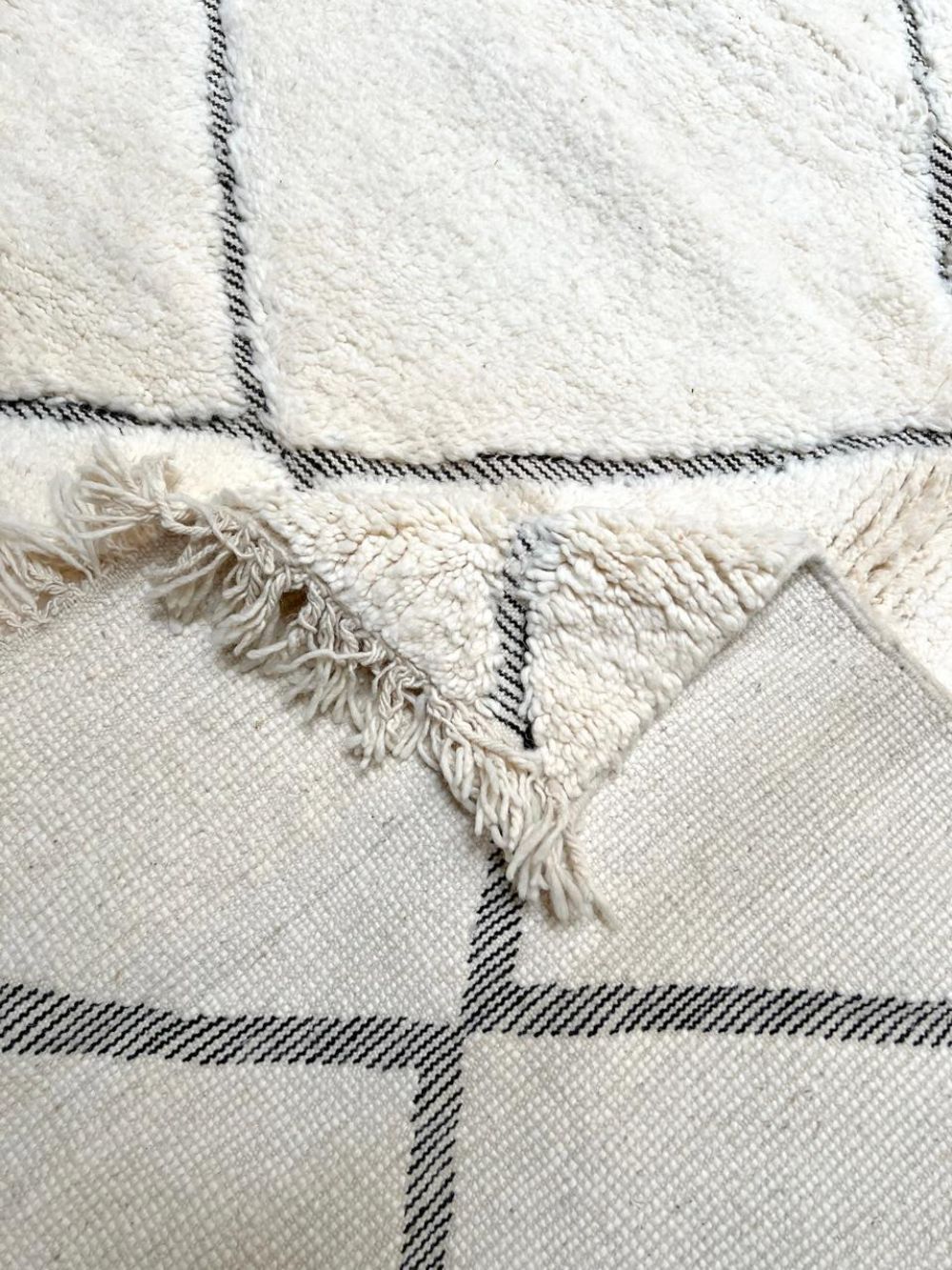 Moroccan Diamond Rug 230x140cm