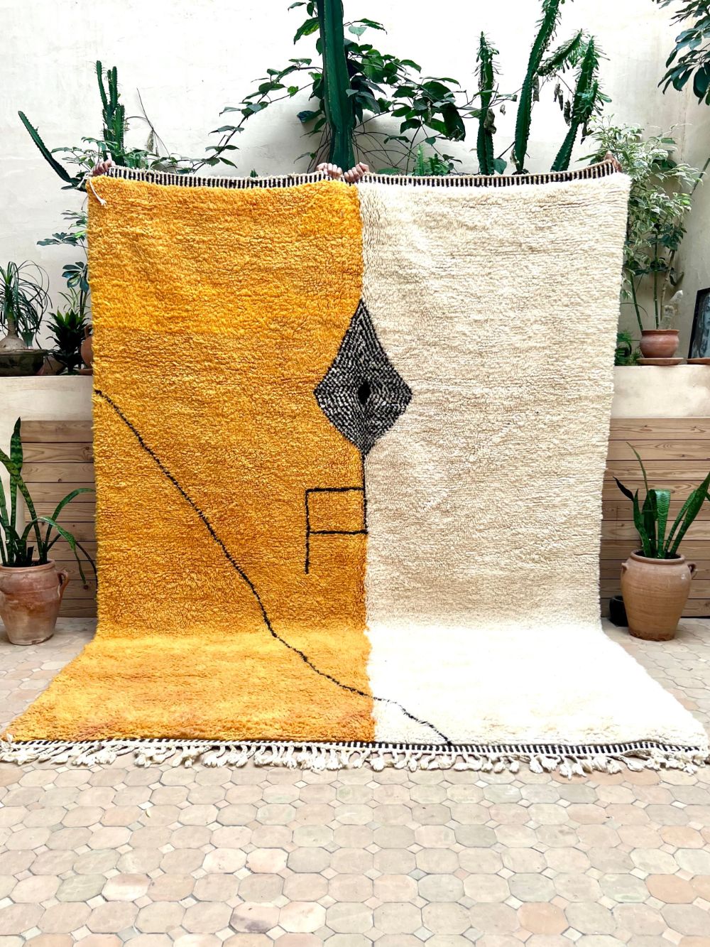 Moroccan Hanzo Rug 290x210cm
