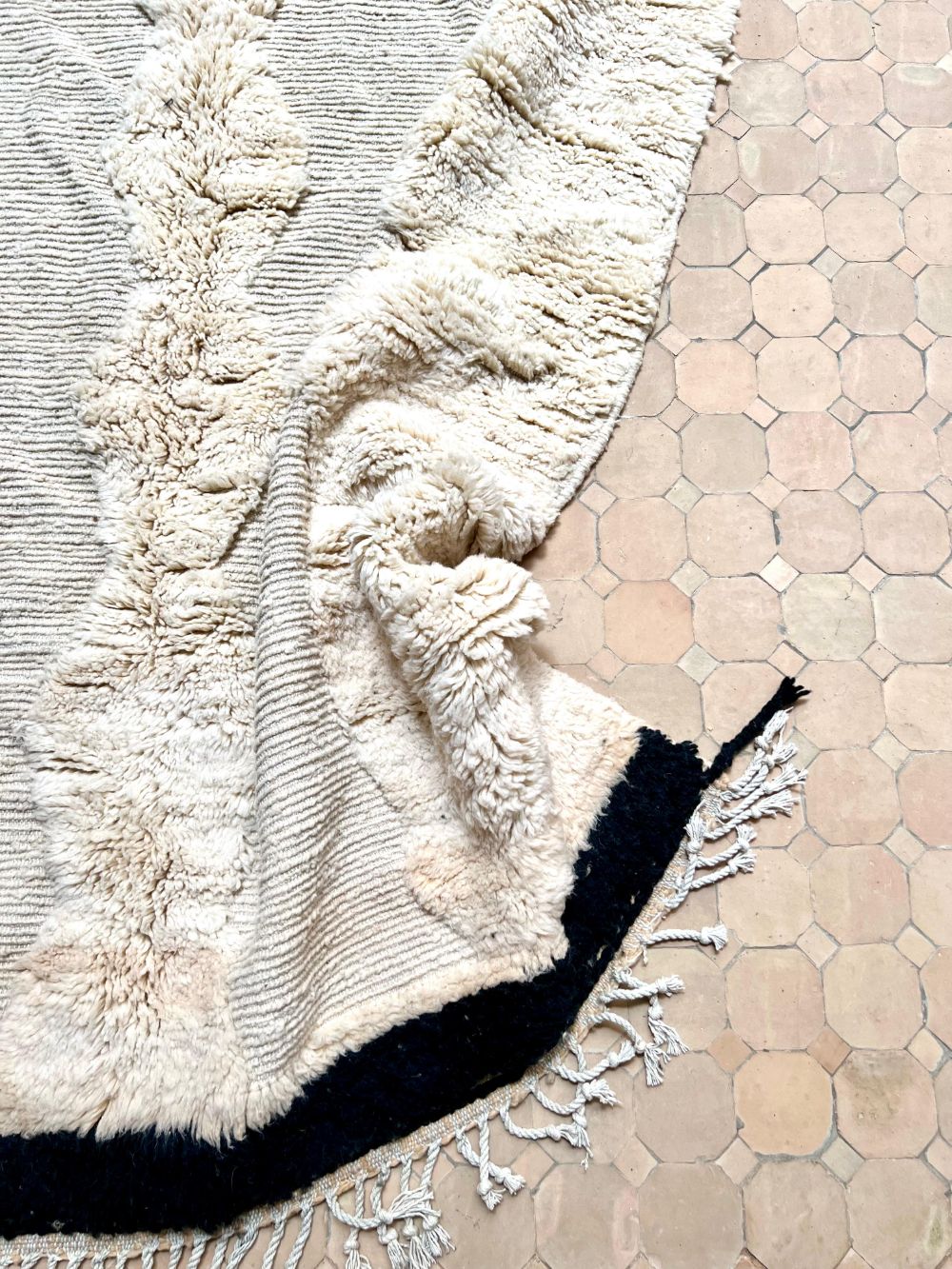 Moroccan Black & White Rug 240x145cm