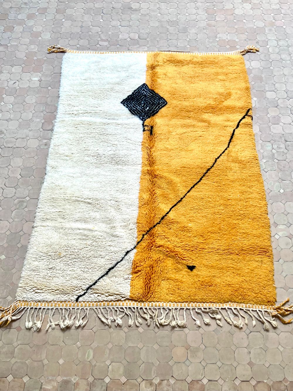 Marokkolainen Hanzo-matto 255x170cm
