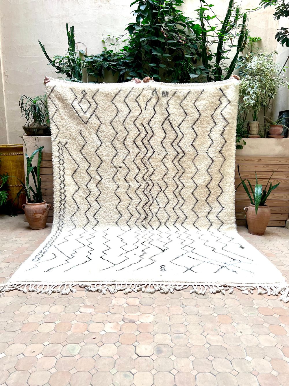Moroccan Oued Rug 305x215cm