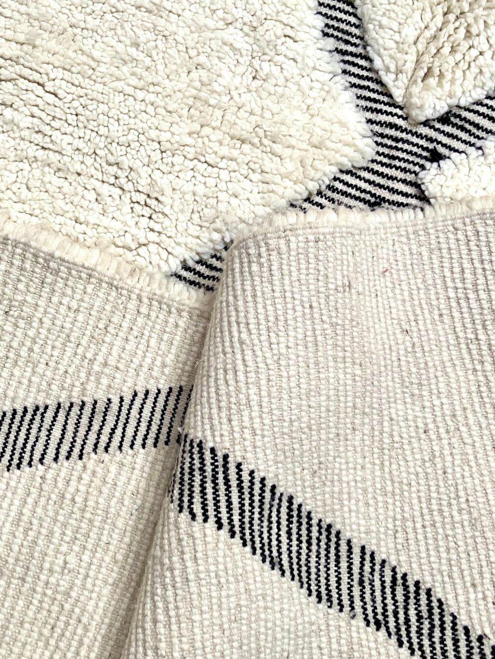 Moroccan Diamond Rug 230x165cm