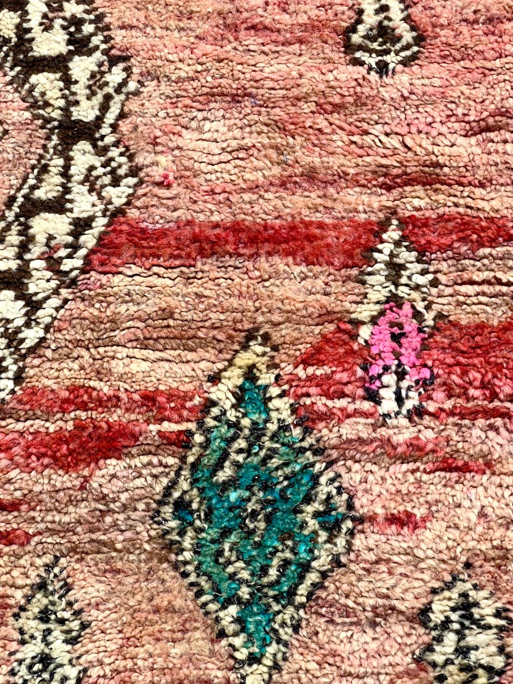 Marokkolainen vintage Boujaad matto 235x190cm