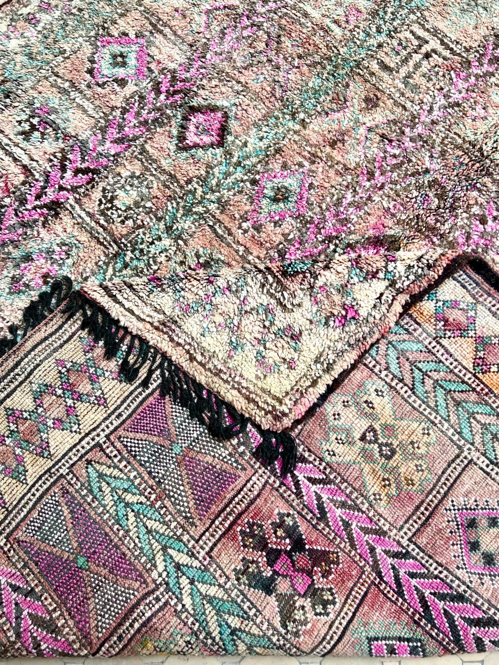 Moroccan Vintage Boujaad Rug 405x230cm