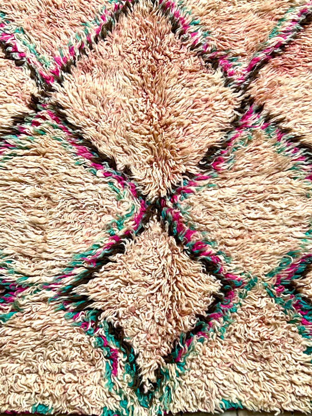 Moroccan Vintage Boujaad Rug 265x190cm