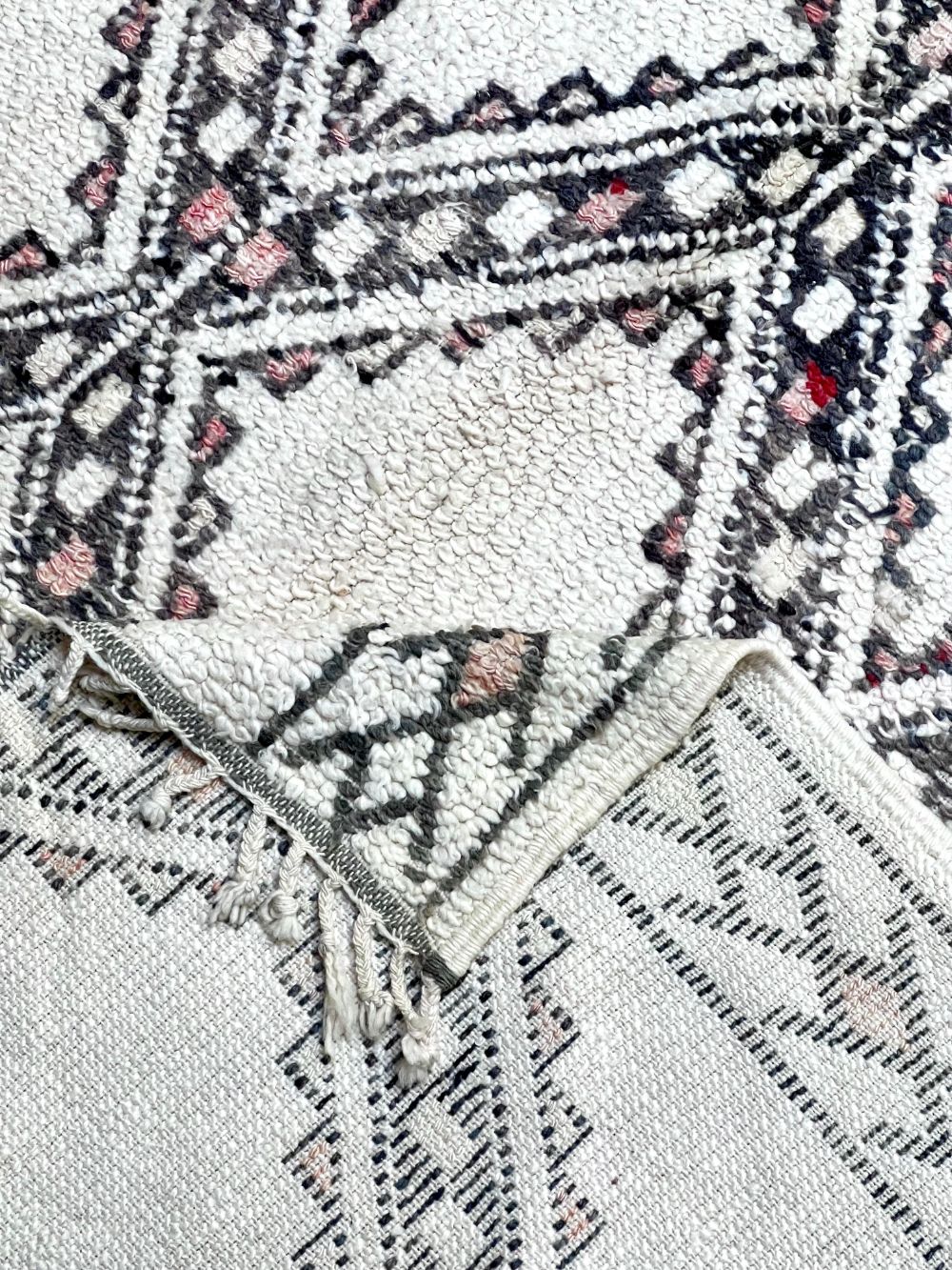 Moroccan Vintage Marmoucha Rug 275x175cm