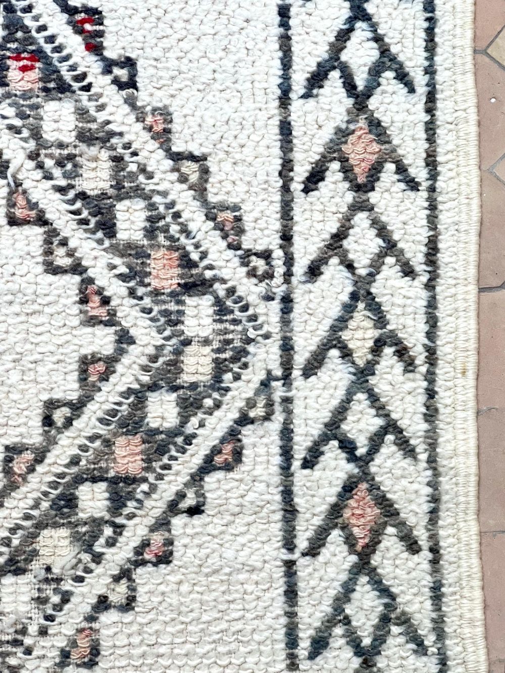 Moroccan Vintage Marmoucha Rug 275x175cm