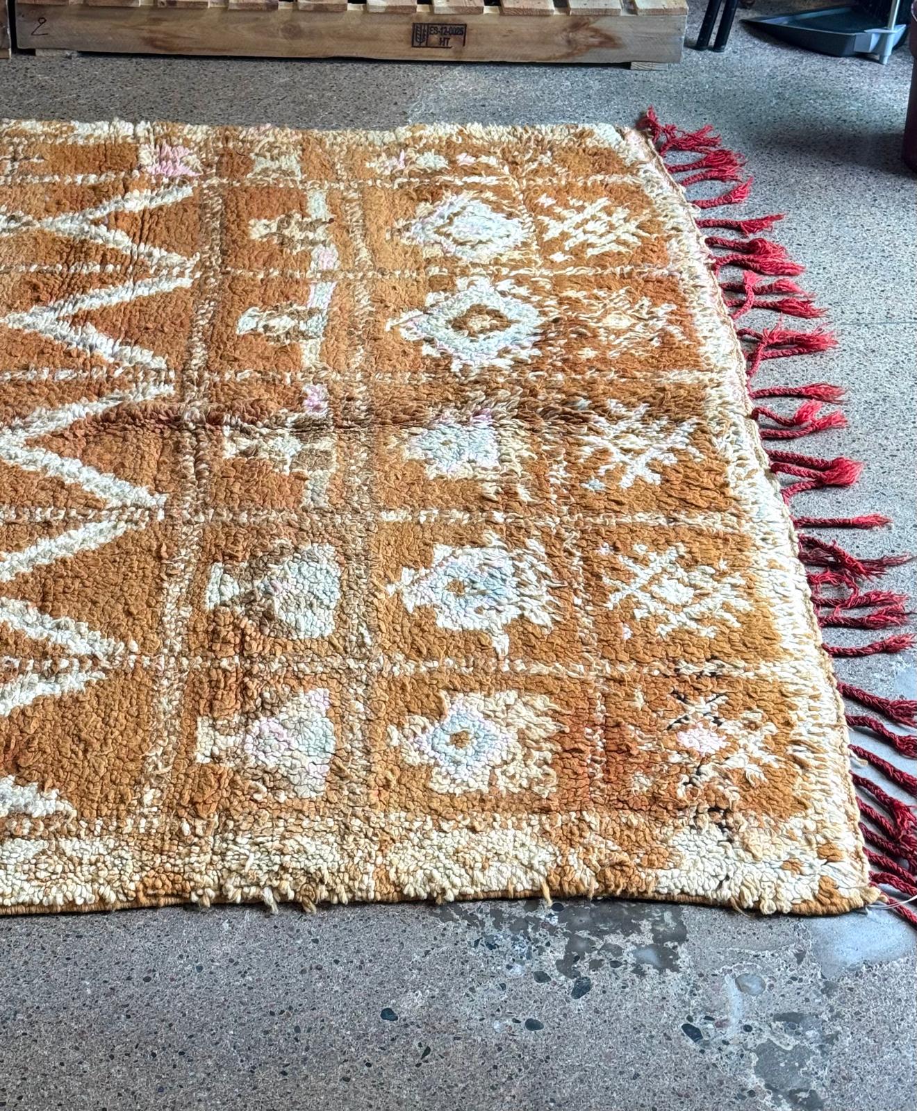 Moroccan Vintage Boujaad Rug 245x160cm