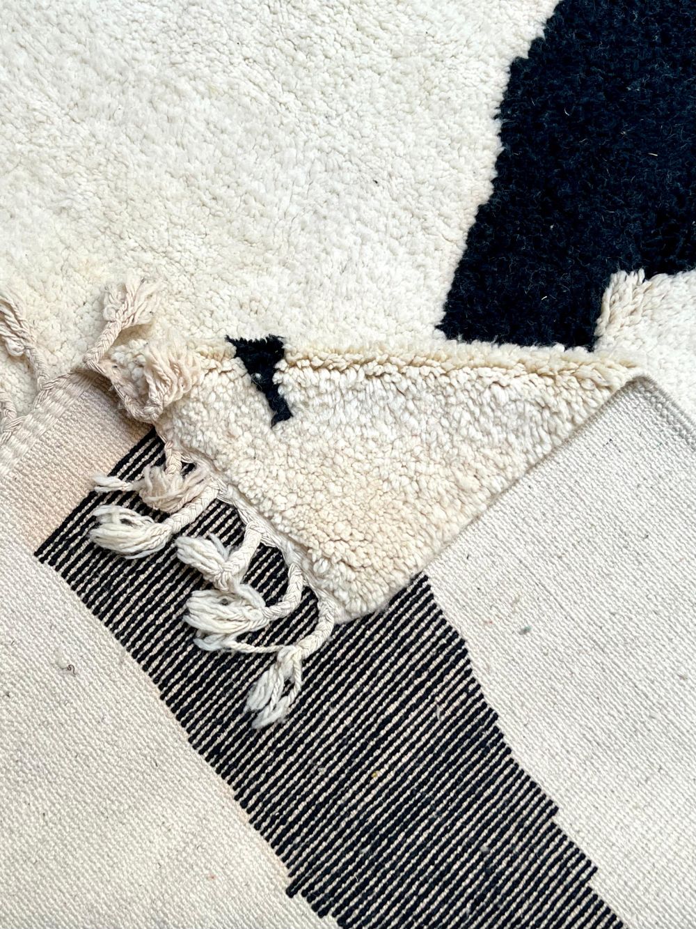 Moroccan Cat Rug 295x200cm