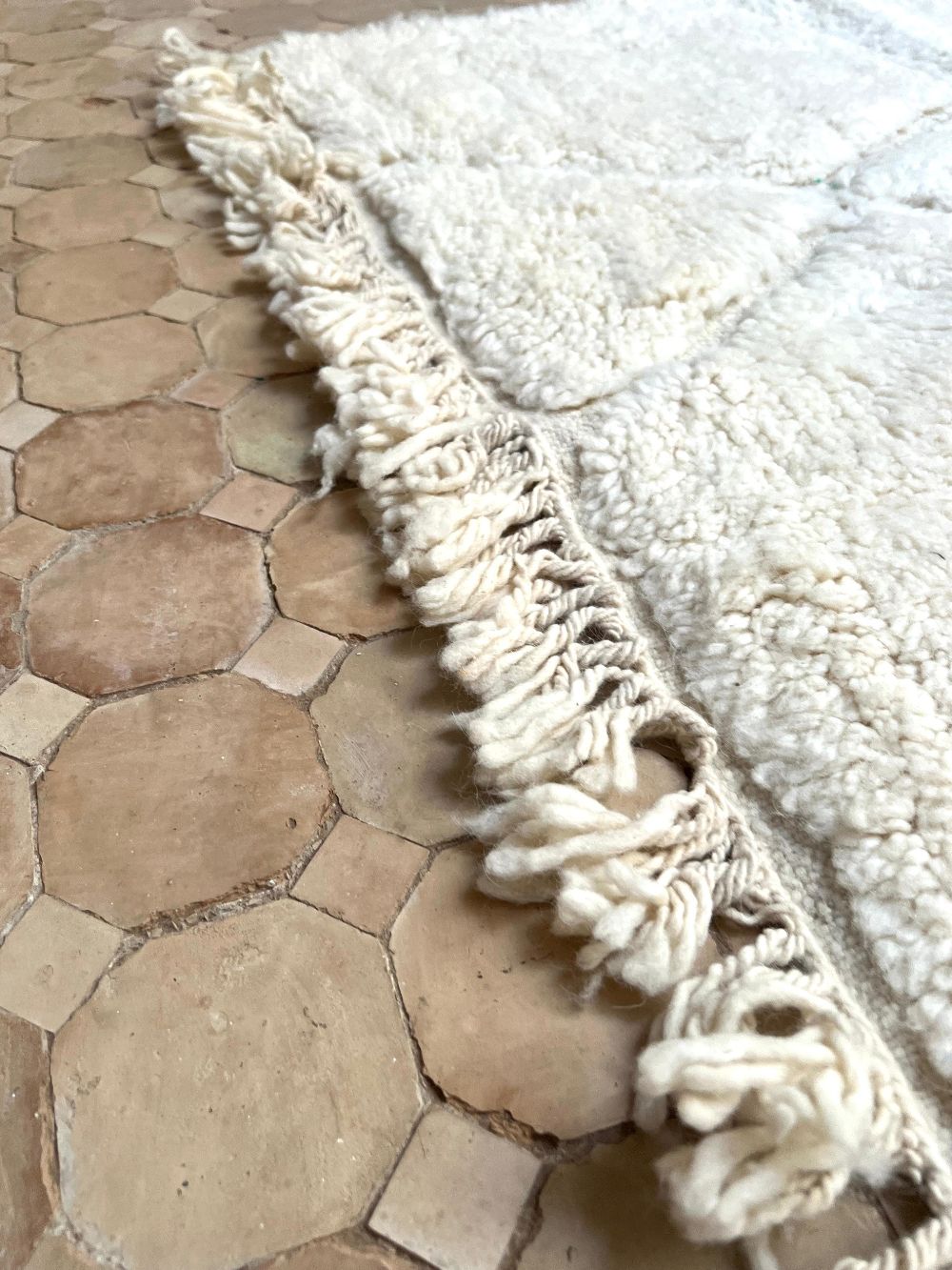 Moroccan All White Rug 275x195cm