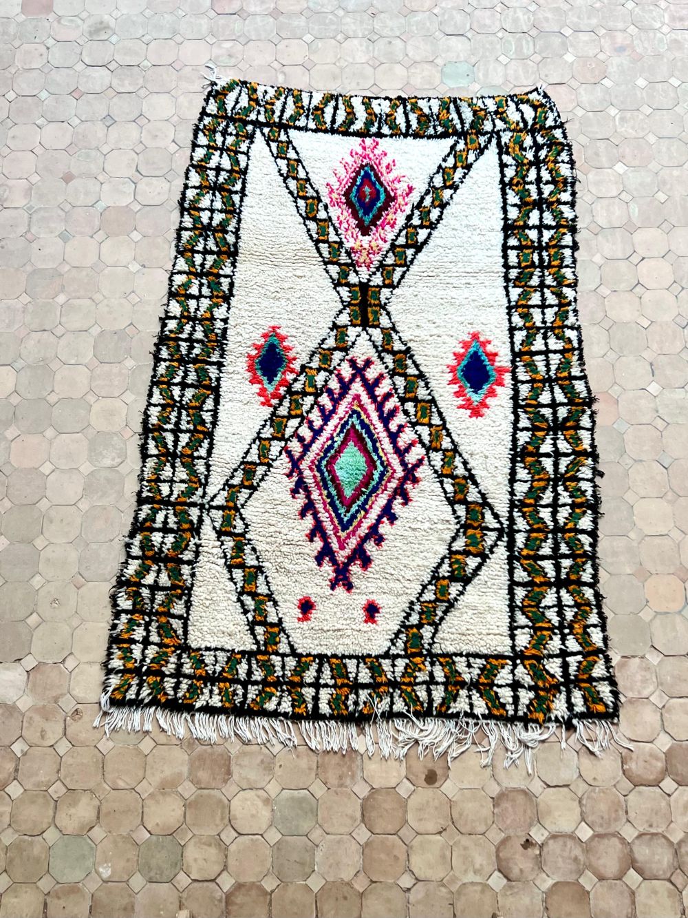 Marokkolainen vintage Azilal-matto 175x110cm