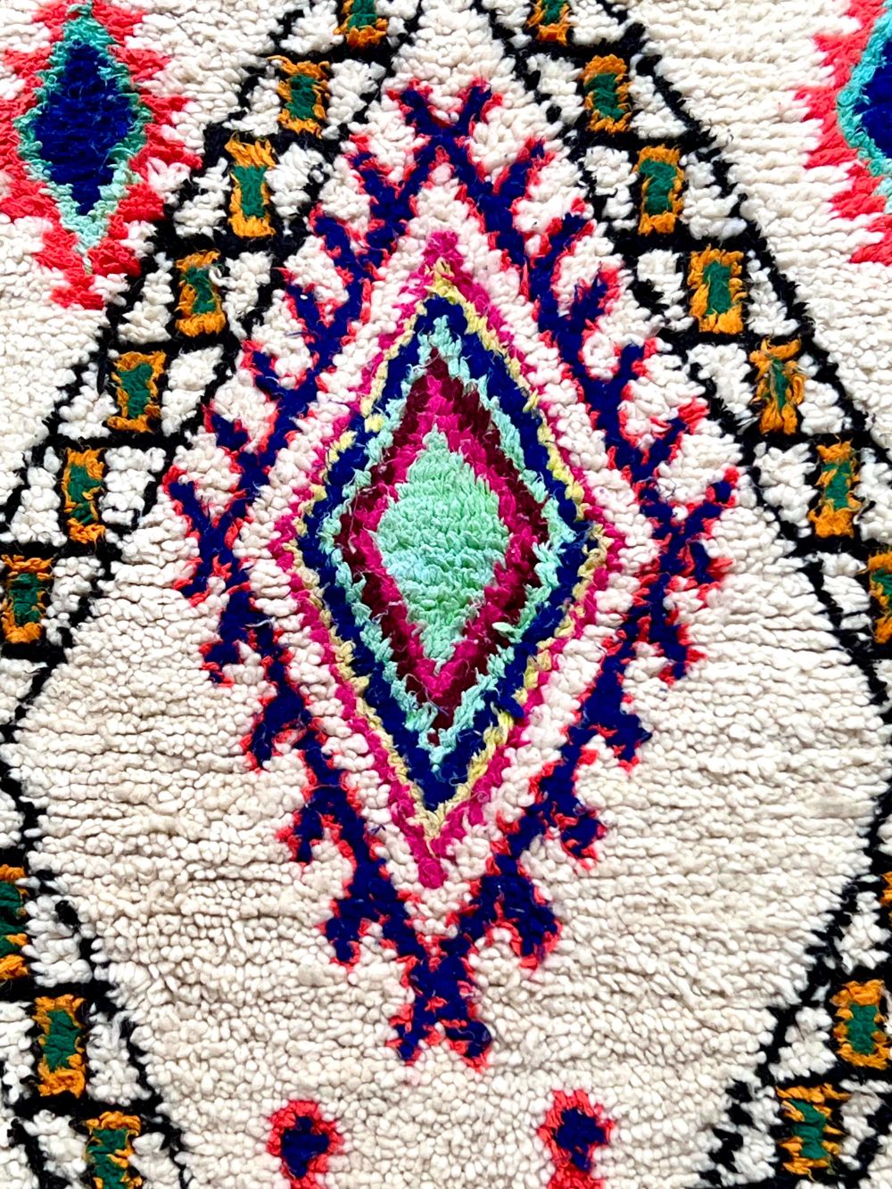 Marokkolainen vintage Azilal-matto 175x110cm