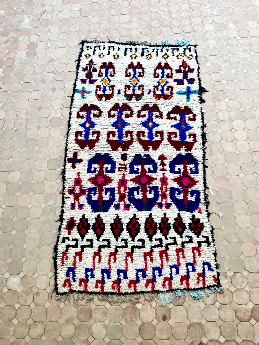Marokkolainen vintage Azilal-matto 215x105cm
