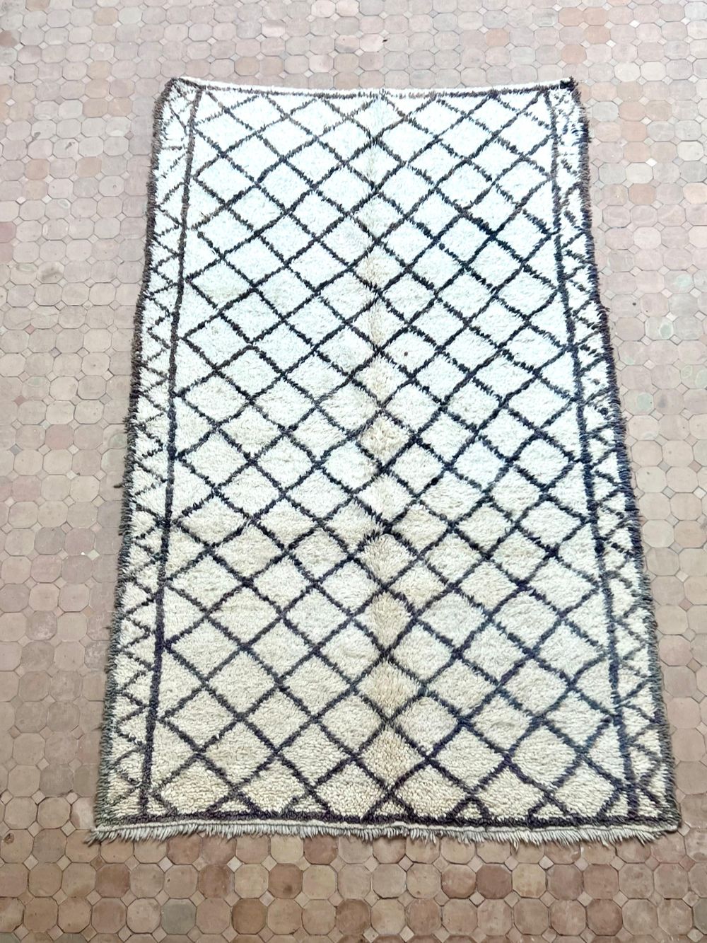 Moroccan Vintage Azilal Rug 285x165cm