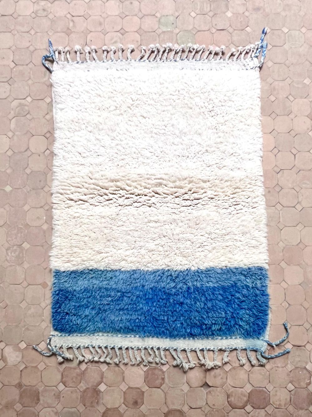 Moroccan Blue & White Rug 150x105cm