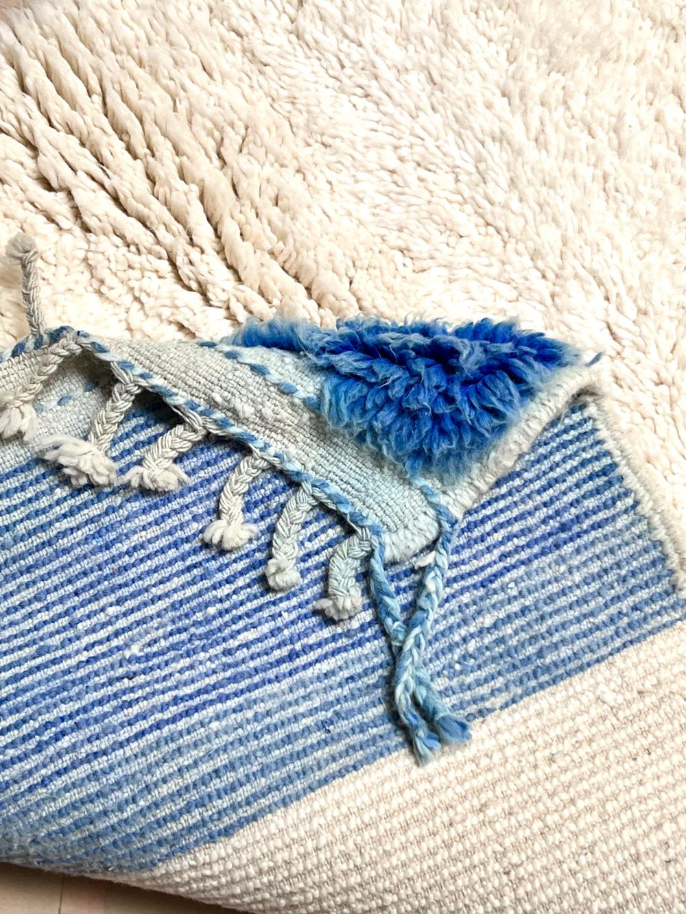 Moroccan Blue & White Rug 150x105cm