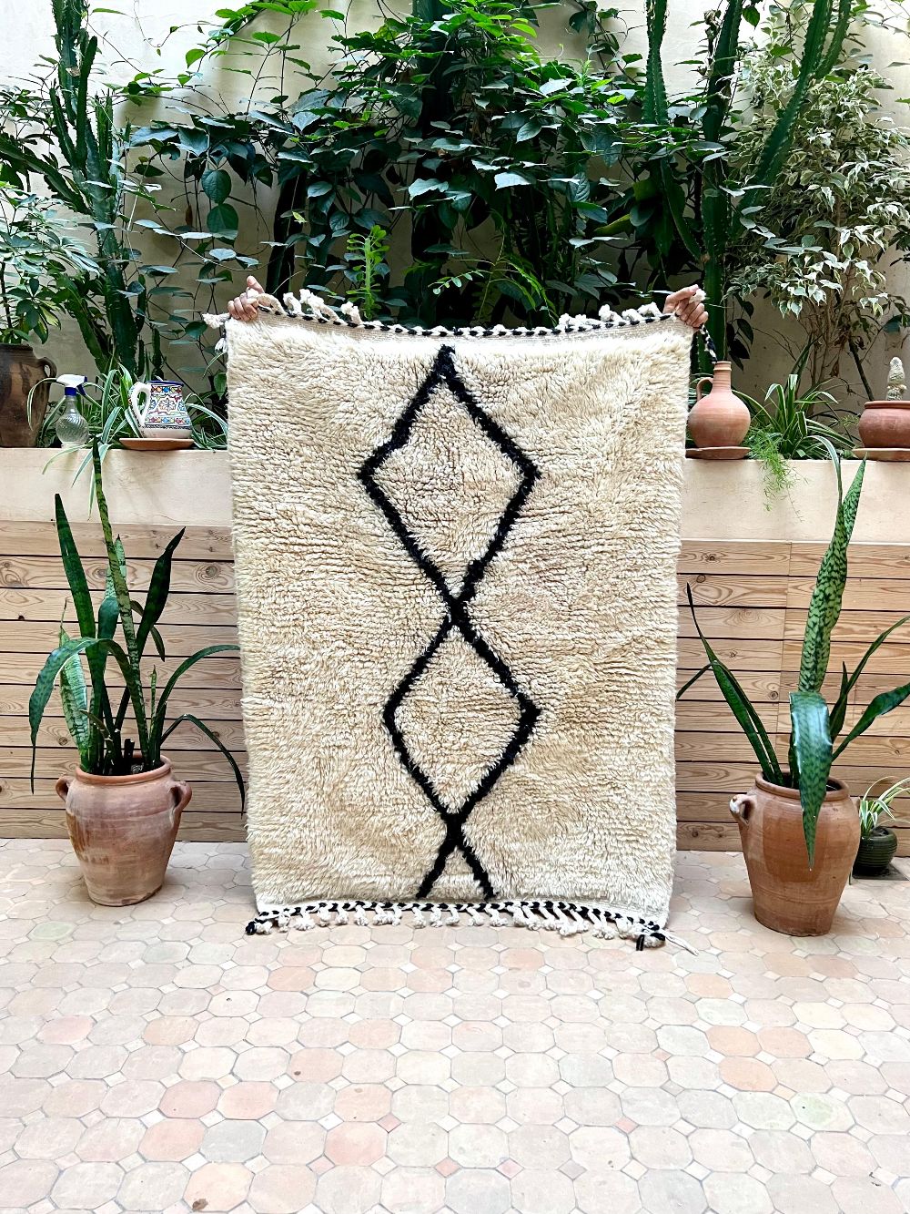 Moroccan Black & White Rug 140x105cm