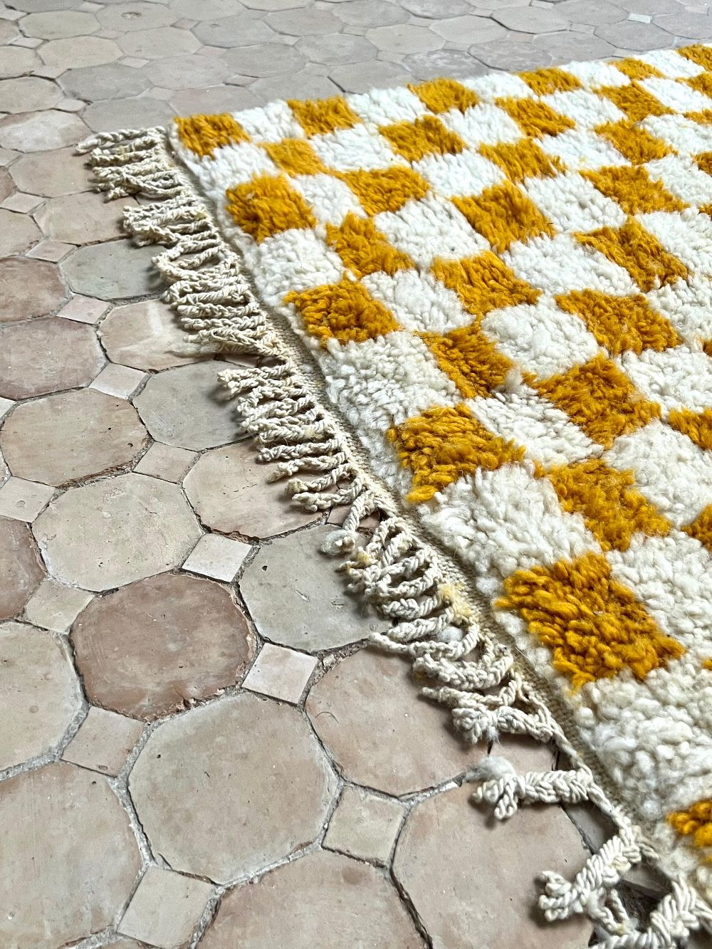 Mittatilaus haluamassasi koossa: ruudullinen-matto