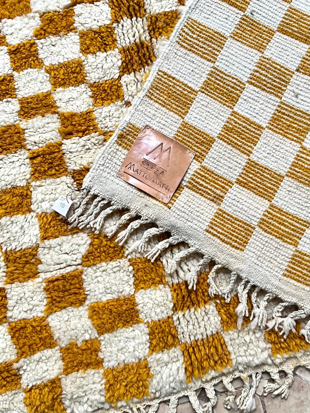 Mittatilaus haluamassasi koossa: ruudullinen-matto