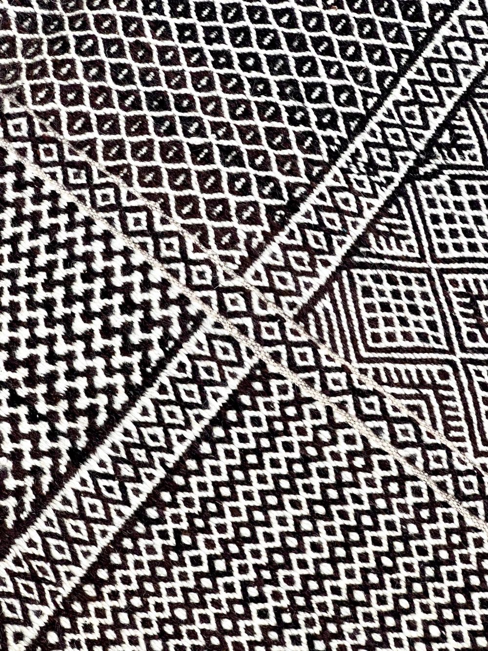 Marokkolainen nukaton matto 250x165cm