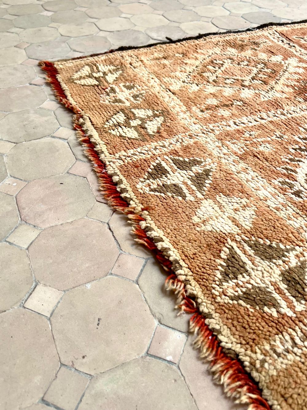 Marokkolainen vintage Boujaad matto 220x155cm