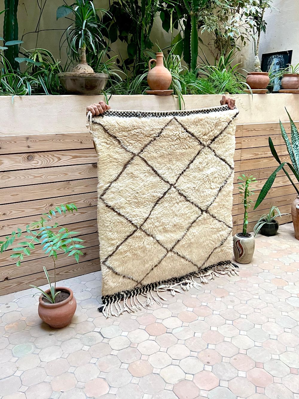 Marokkolainen mustavalkoinen matto 100x90cm