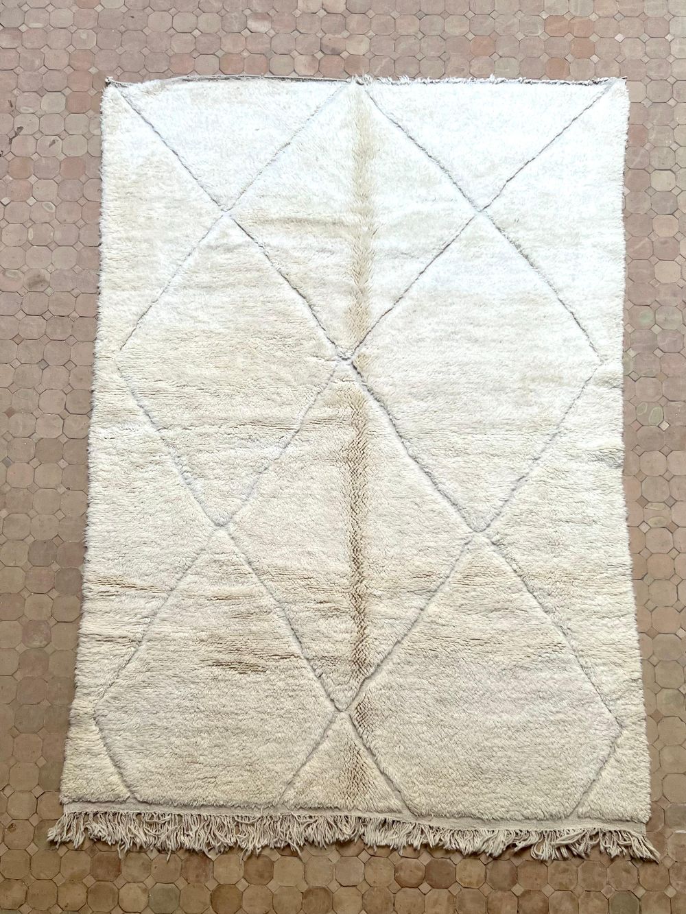 Marokkolainen valkoinen matto 290x190cm