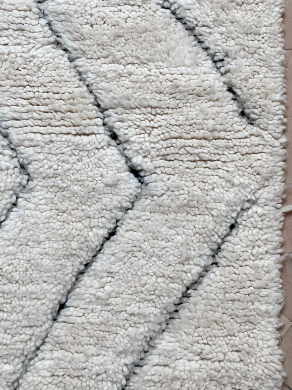 Marokkolainen mustavalkoinen matto 240x160cm