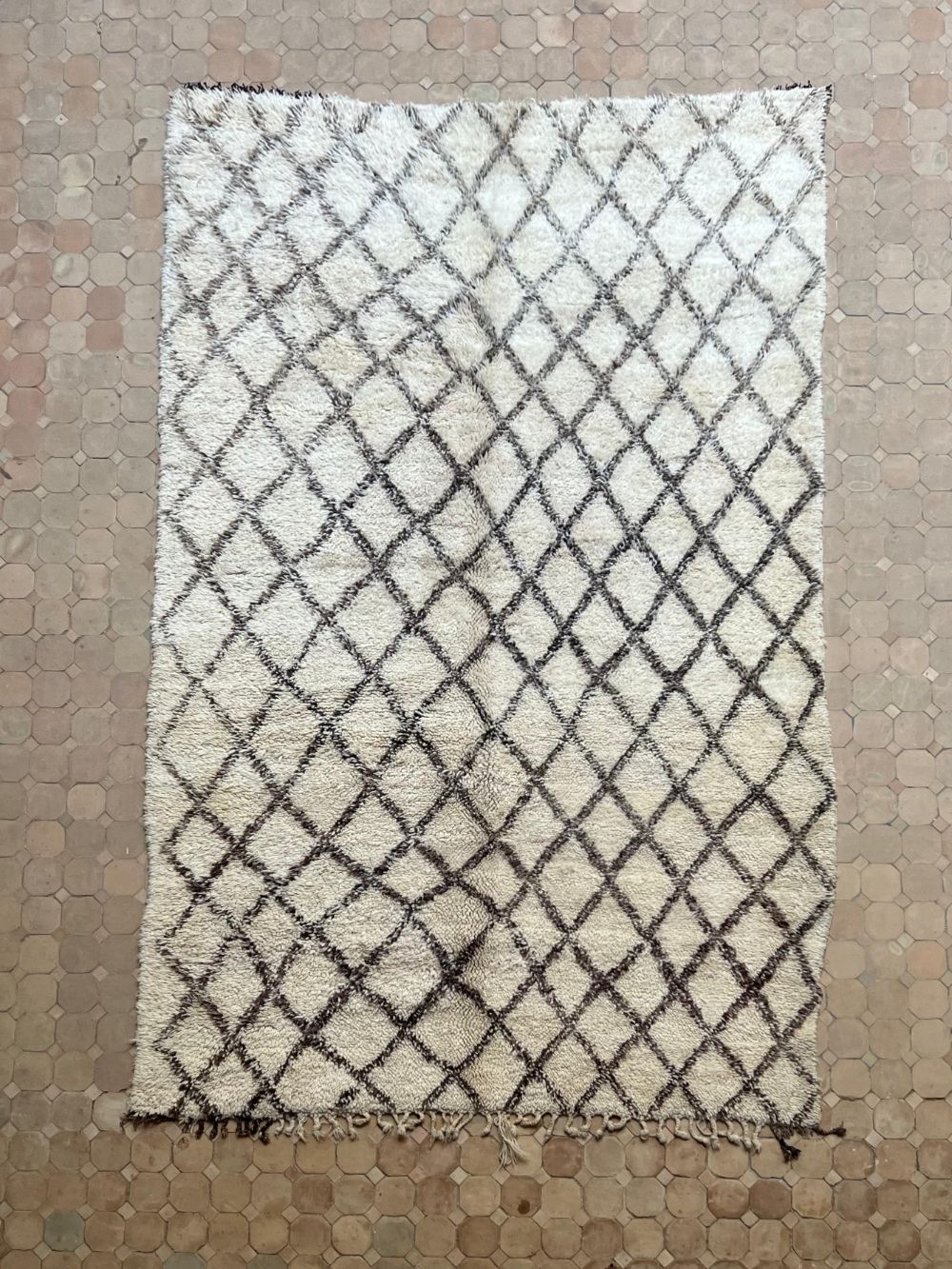 Marokkolainen vintage Beni Ouarain matto 270x175cm