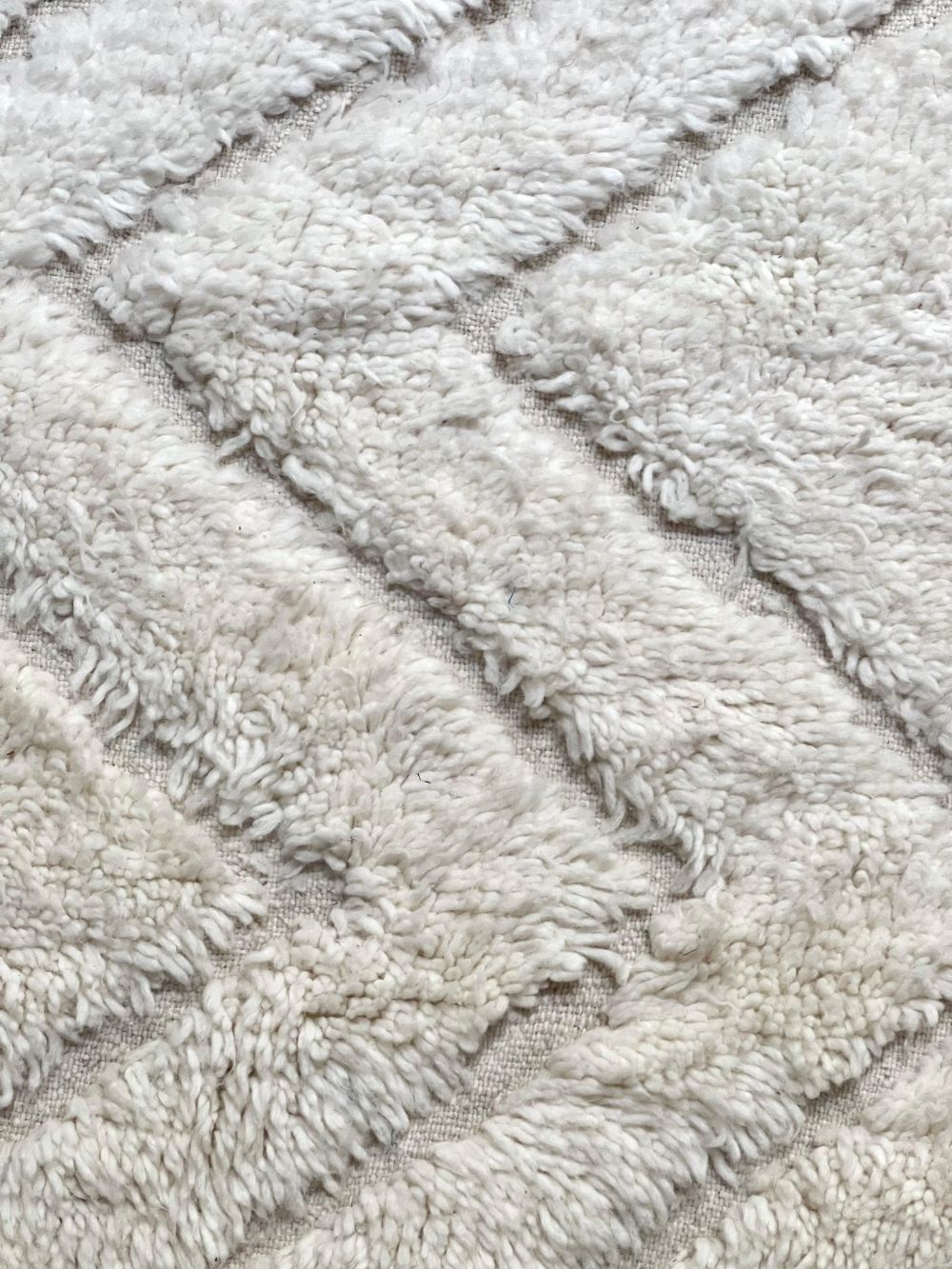 Marokkolainen valkoinen matto 235x160cm