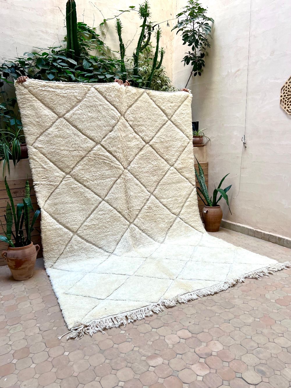 Marokkolainen valkoinen matto 300x205cm