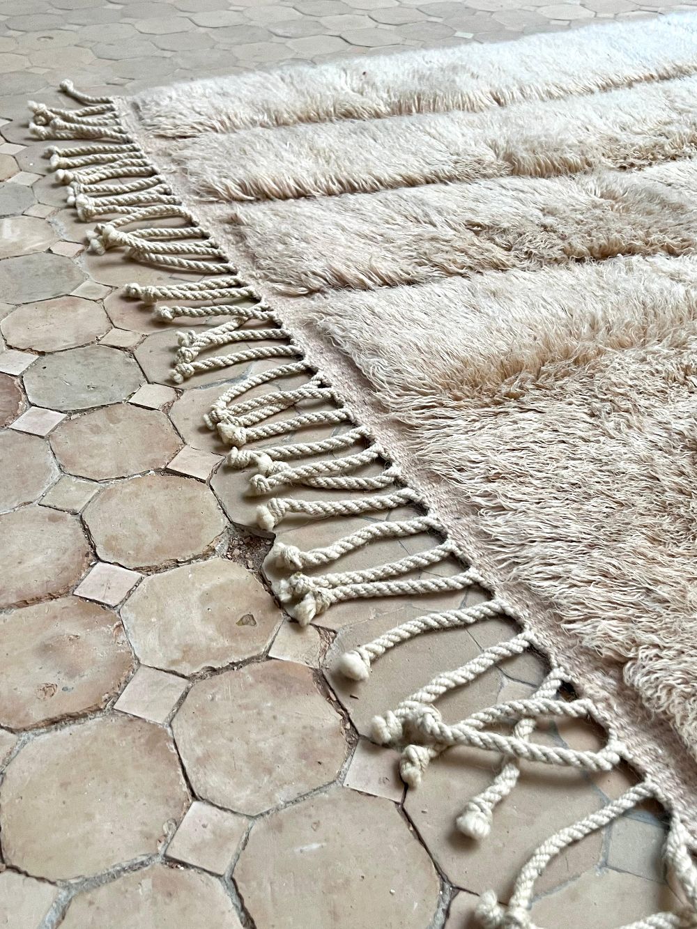 Marokkolainen Mrirt-matto 250x170cm