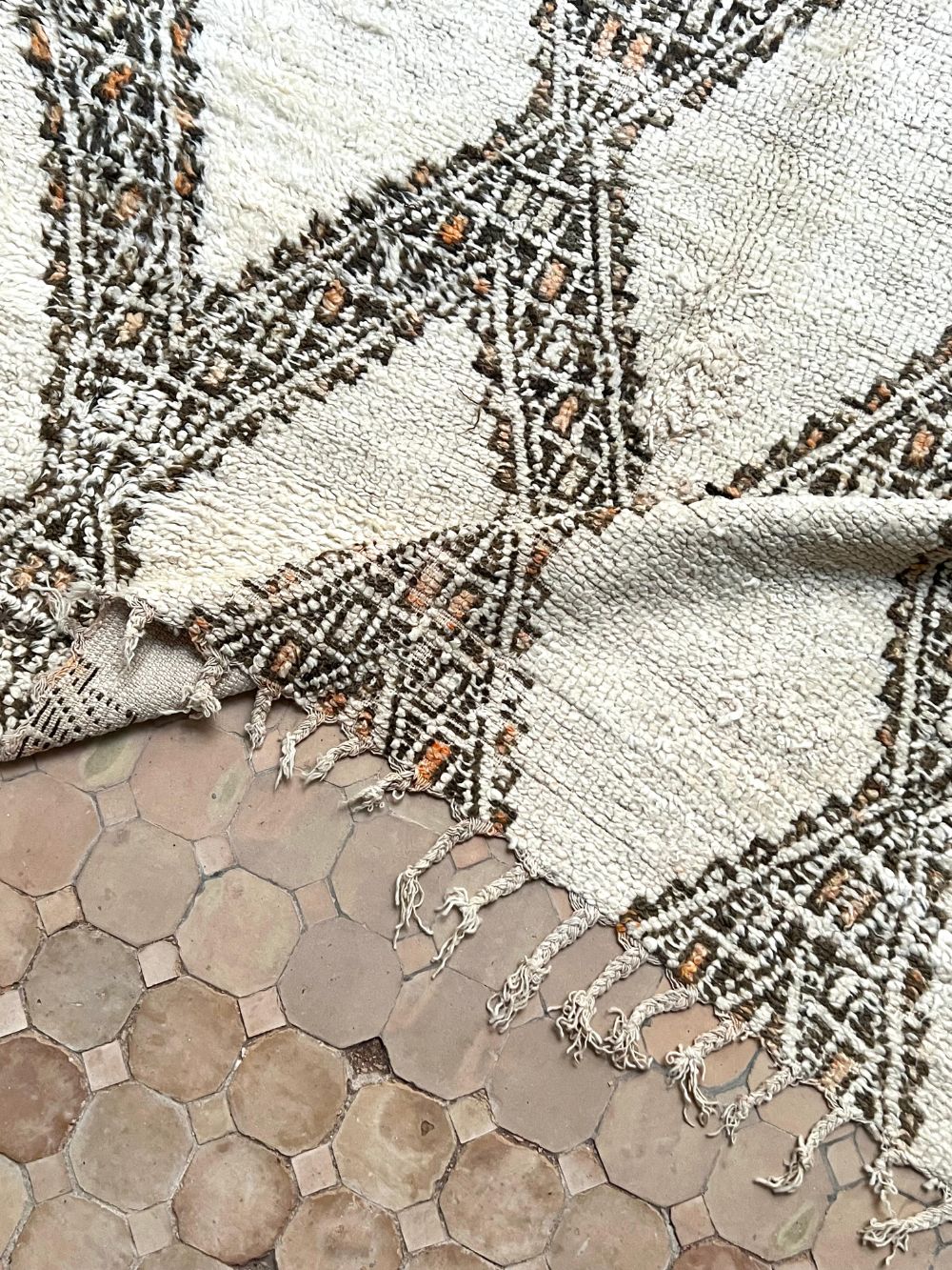 Moroccan Vintage Marmoucha Rug 245x200cm