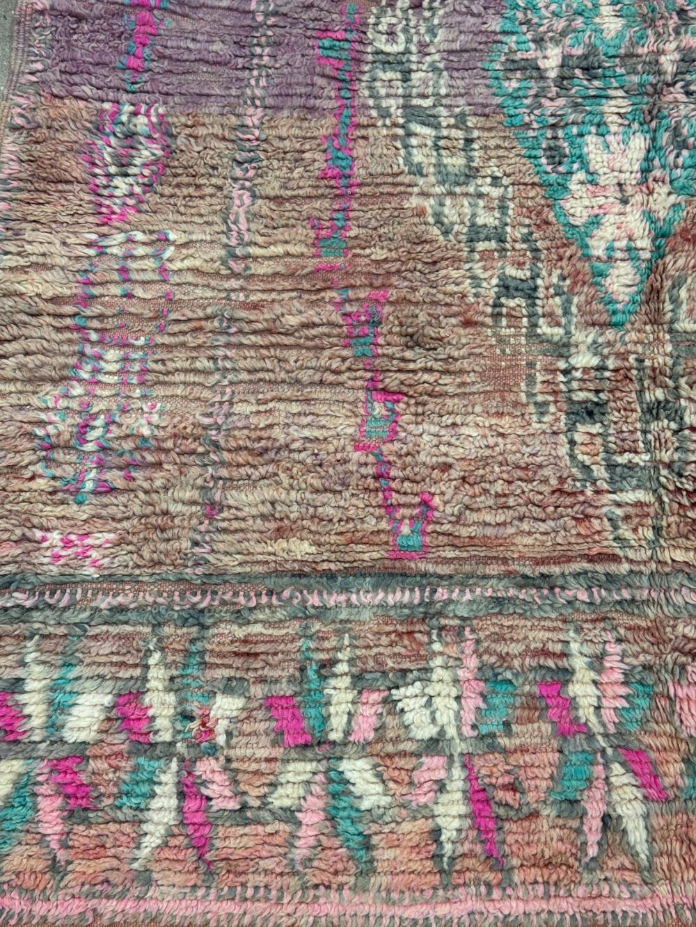 Moroccan Vintage Boujaad Rug 250x200cm