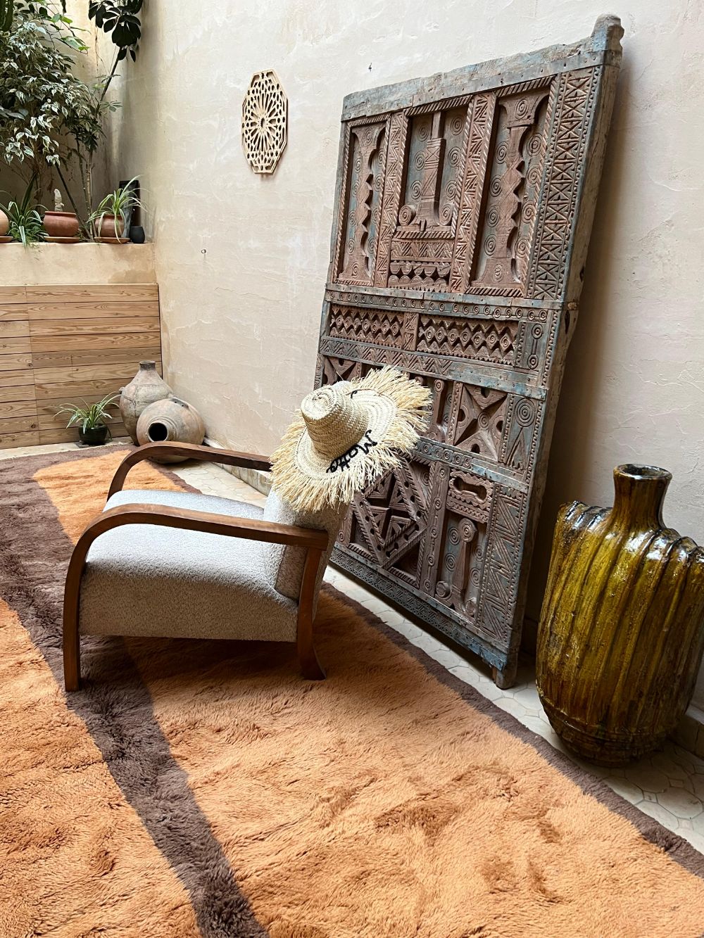 Moroccan Brown Bear Mrirt Rug 400x310cm