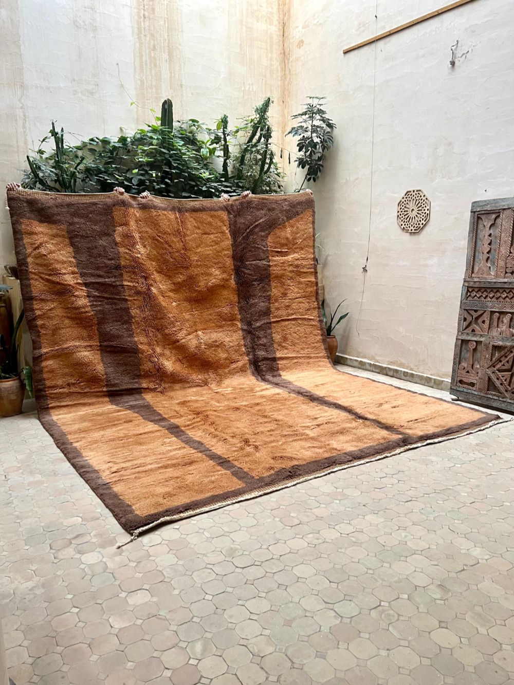 Moroccan Brown Bear Mrirt Rug 400x310cm