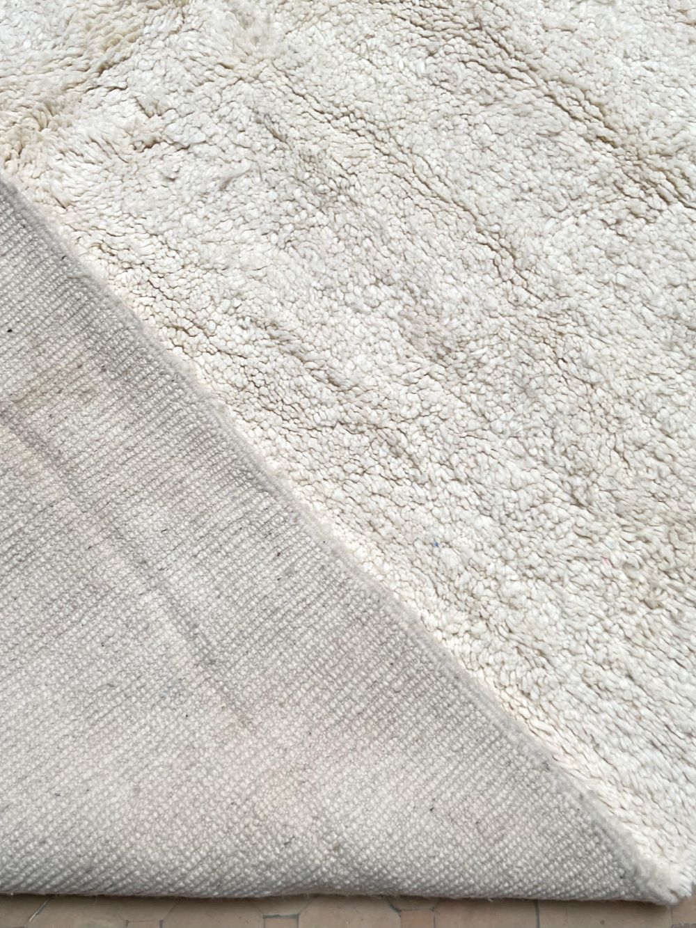 Moroccan All White Rug 405x310cm