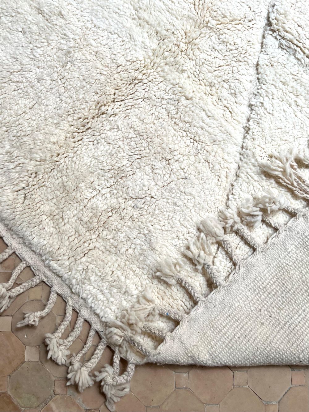 Moroccan All White Rug 405x310cm