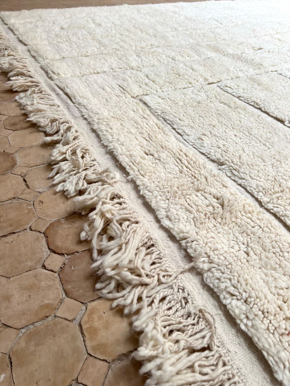 Moroccan All White Rug 400x305cm