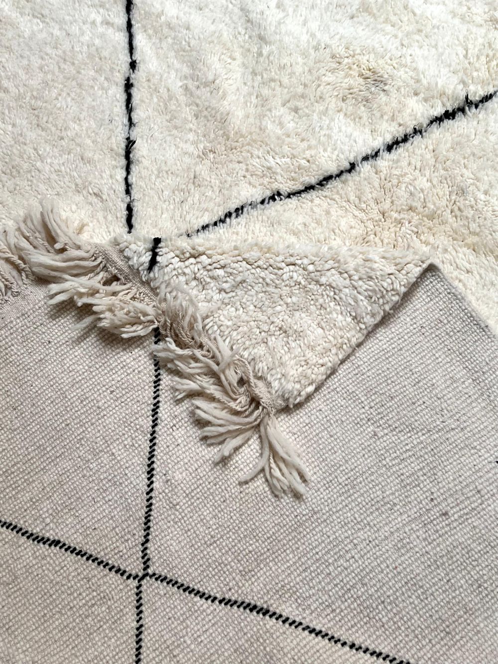 Moroccan Diamond Rug 335x255cm