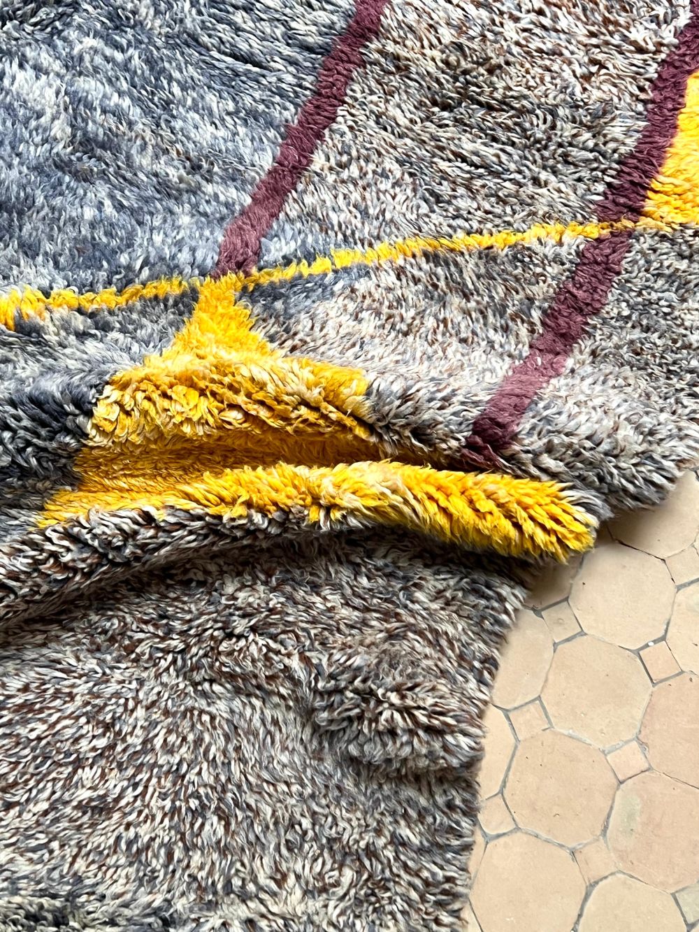 Marokkolainen Boujaad matto 245x175cm